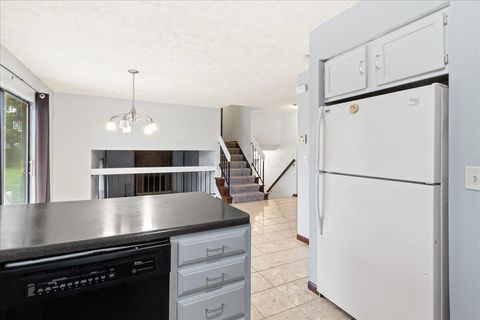 Tiny photo for 6560 Schenk Avenue, Reynoldsburg, OH 43068 (MLS # 225043836)