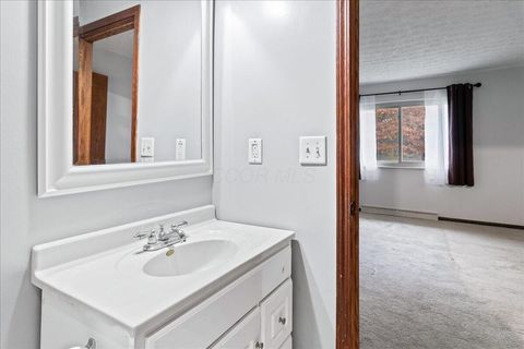 Tiny photo for 6560 Schenk Avenue, Reynoldsburg, OH 43068 (MLS # 225043836)