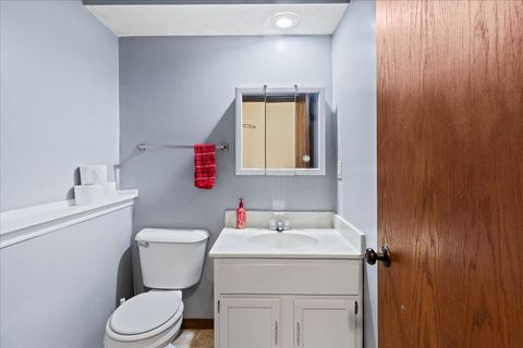 Tiny photo for 6560 Schenk Avenue, Reynoldsburg, OH 43068 (MLS # 225043836)