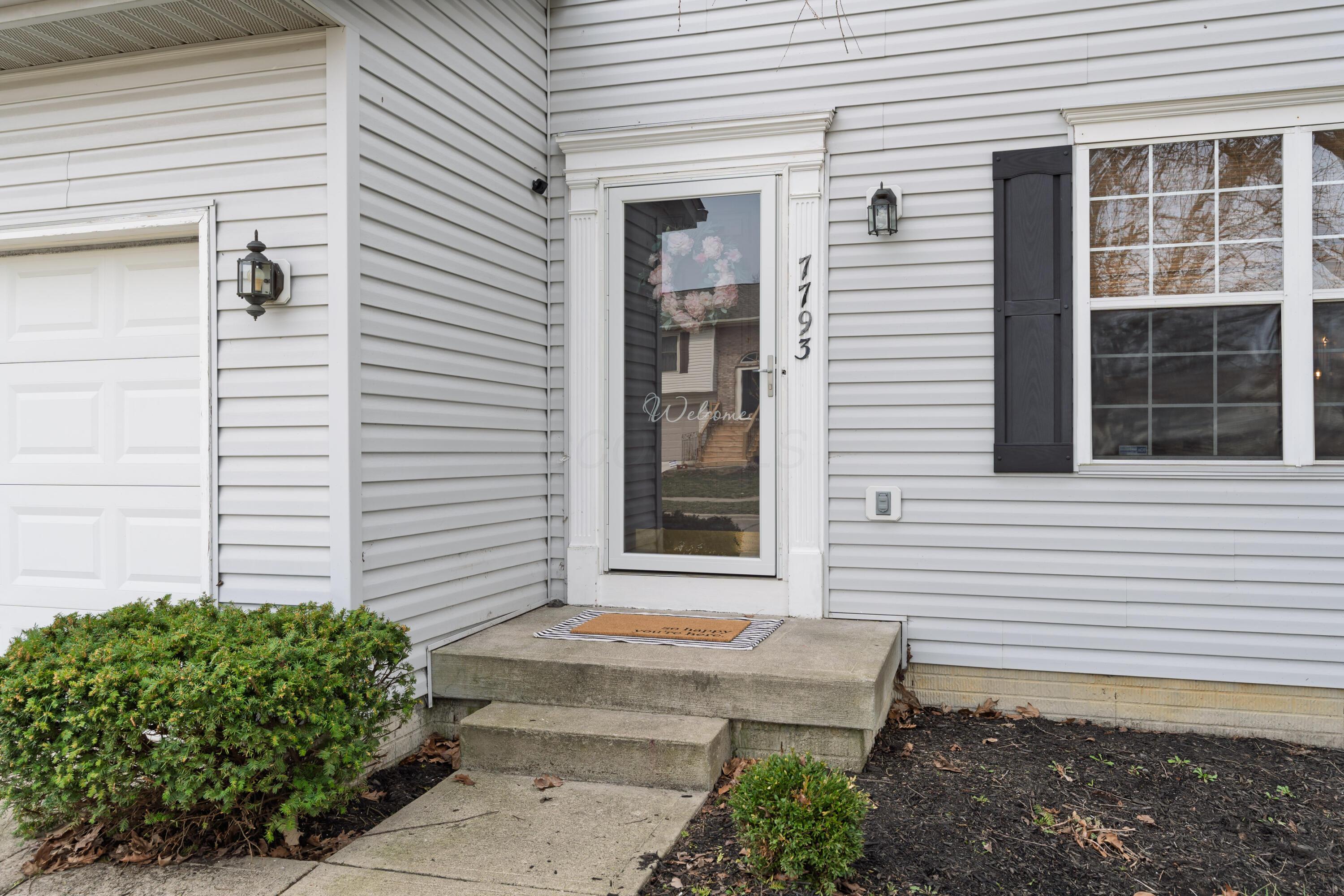 7793 Merdon Drive, Blacklick, Ohio image 4