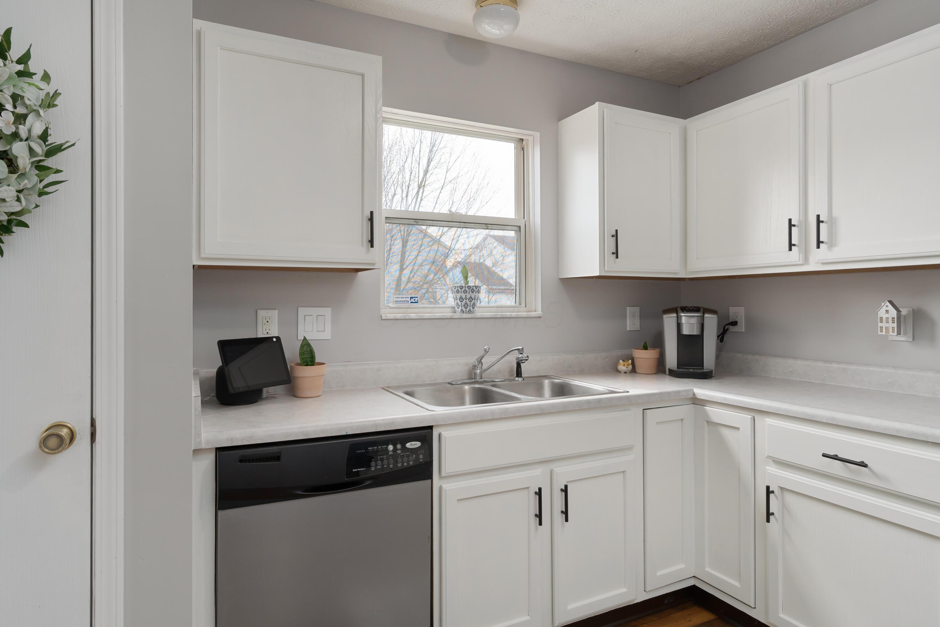 7793 Merdon Drive, Blacklick, Ohio image 11