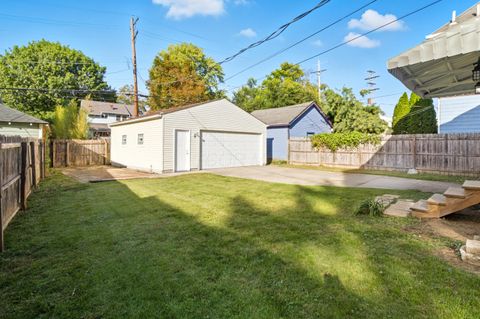 Tiny photo for 44 W Pacemont Road, Columbus, OH 43202 (MLS # 226000552)