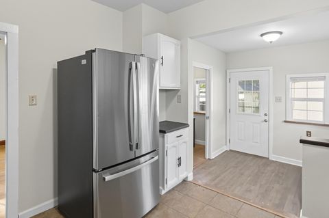 Tiny photo for 44 W Pacemont Road, Columbus, OH 43202 (MLS # 226000552)