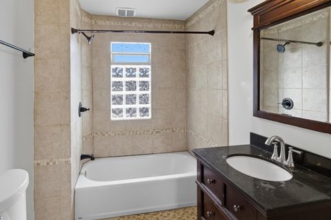 Tiny photo for 44 W Pacemont Road, Columbus, OH 43202 (MLS # 226000552)