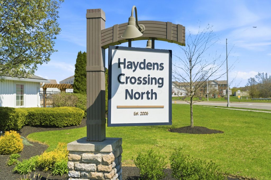 Photo of 5753 Passage Creek Drive, Dublin, OH 43016 (MLS # 226010940)