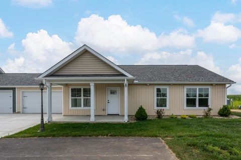Photo of 204 Cumberland Meadows Circle, Hebron, OH 43025 (MLS # 226031264)