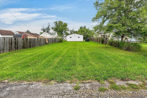 Tiny photo for 119 W Ohio Avenue W, Washington Court House, OH 43160 (MLS # 226036217)
