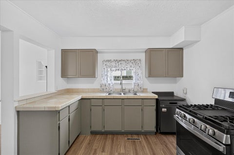 Tiny photo for 119 W Ohio Avenue W, Washington Court House, OH 43160 (MLS # 226036217)