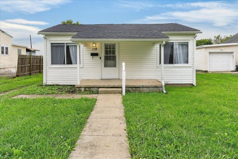 Tiny photo for 119 W Ohio Avenue W, Washington Court House, OH 43160 (MLS # 226036217)