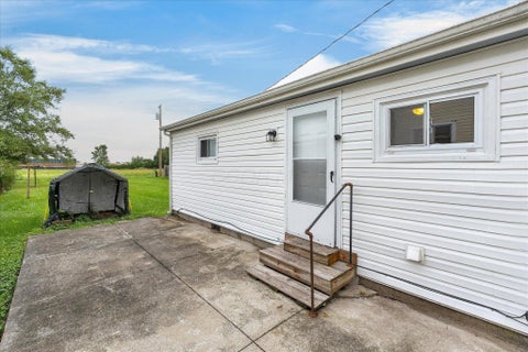 Tiny photo for 119 W Ohio Avenue W, Washington Court House, OH 43160 (MLS # 226036217)