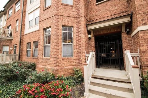 Photo of 50 W Russell Street, Columbus, OH 43215 (MLS # 226006623)