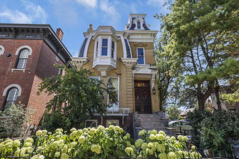 Photo of 615 E Town Street, Columbus, OH 43215 (MLS # 225035019)