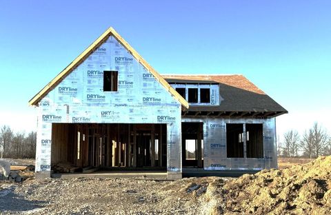 Photo of 2110 Sun Dusk Way, Marysville, OH 43040 (MLS # 225045669)