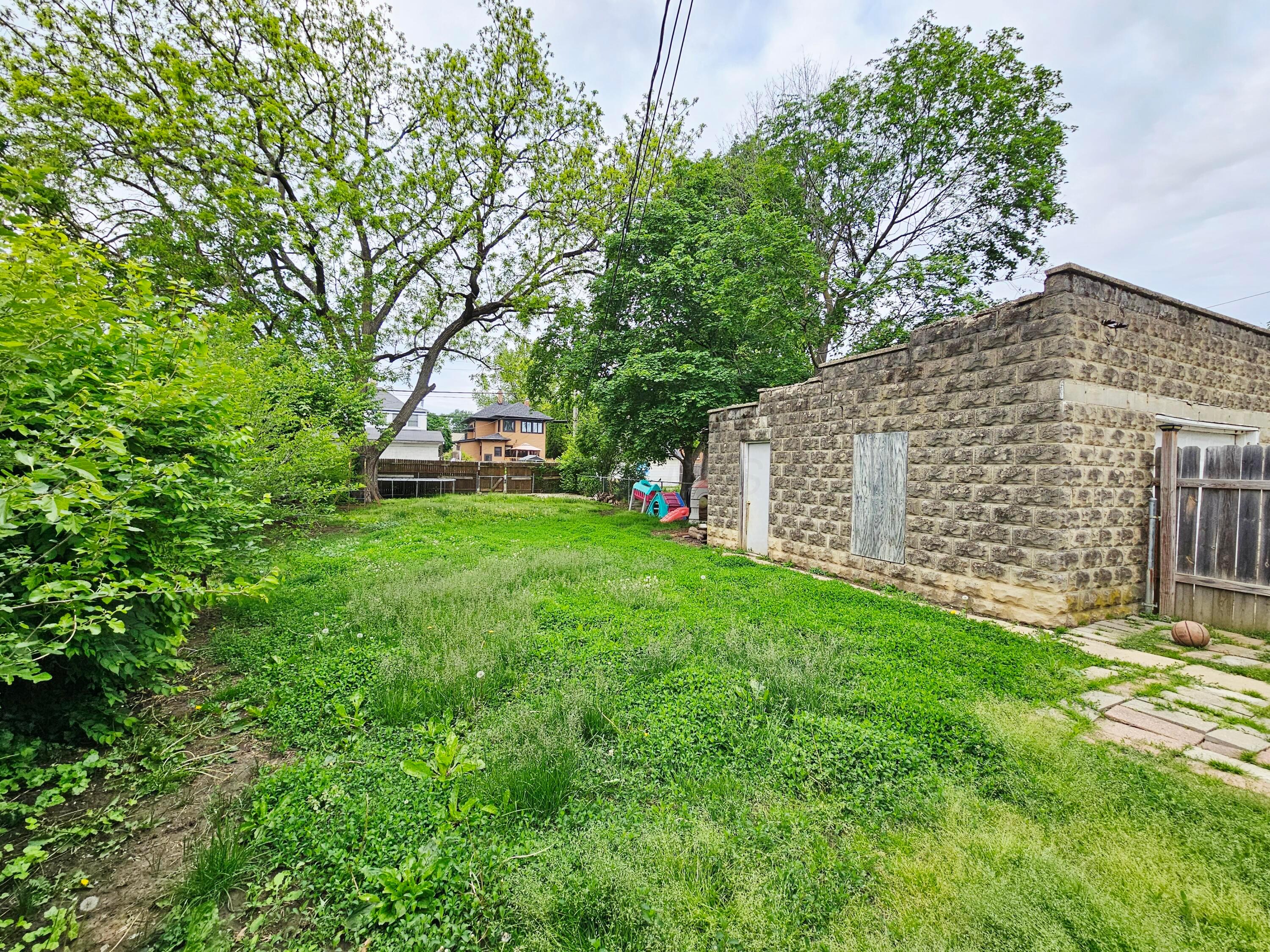 426 E Paint Street