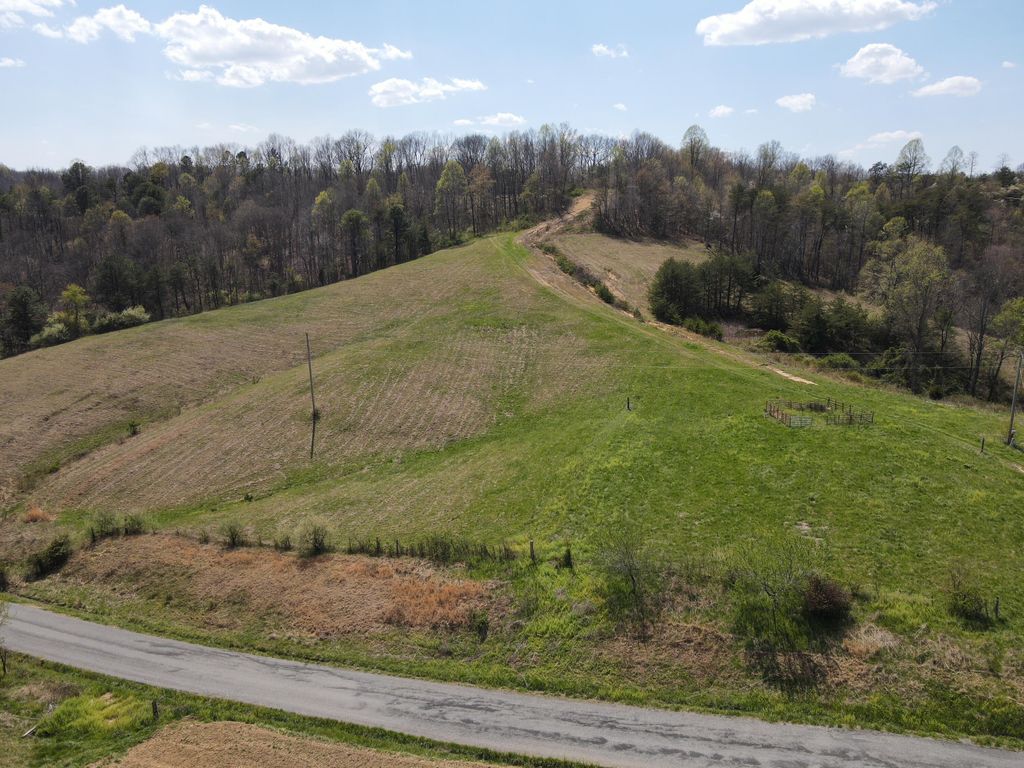 Photo of 1322 Peniel Road, Patriot, OH 45658 (MLS # 226013595)