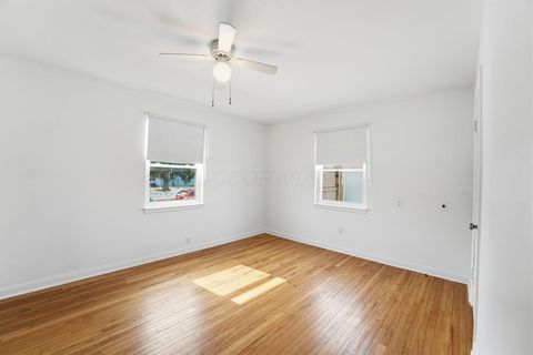 Tiny photo for 796 E Kenworth Road, Columbus, OH 43224 (MLS # 226004367)