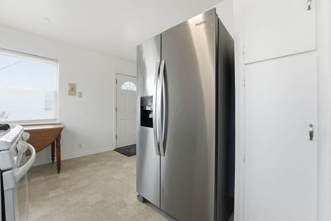 Tiny photo for 796 E Kenworth Road, Columbus, OH 43224 (MLS # 226004367)