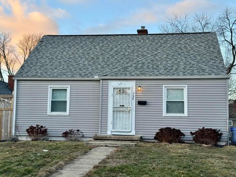 Photo of 796 E Kenworth Road, Columbus, OH 43224 (MLS # 226004367)