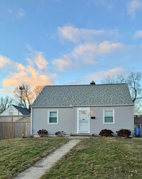 Tiny photo for 796 E Kenworth Road, Columbus, OH 43224 (MLS # 226004367)