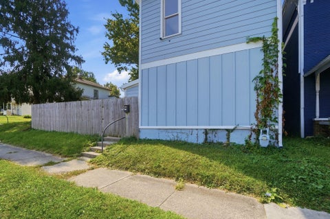 Tiny photo for 1075 Kenton Street, Springfield, OH 45505 (MLS # 226033598)