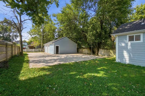 Tiny photo for 1075 Kenton Street, Springfield, OH 45505 (MLS # 226033598)