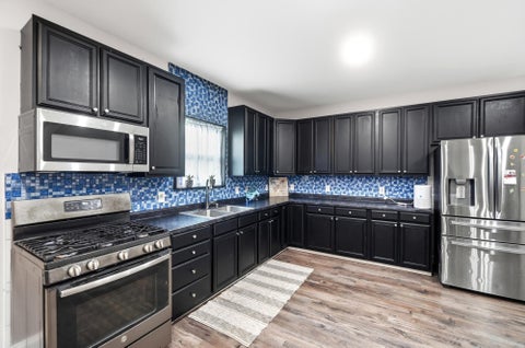Tiny photo for 1075 Kenton Street, Springfield, OH 45505 (MLS # 226033598)