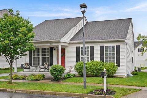 Photo of 2427 Lyncross Street, Grove City, OH 43123 (MLS # 226015116)