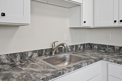 Tiny photo for 3824 Wade Road, Columbus, OH 43232 (MLS # 226003211)