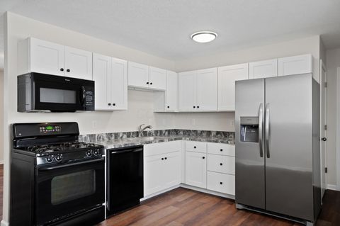 Tiny photo for 3824 Wade Road, Columbus, OH 43232 (MLS # 226003211)