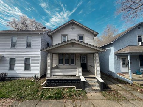 Photo of 627 N Columbus Street, Lancaster, OH 43130 (MLS # 226007792)