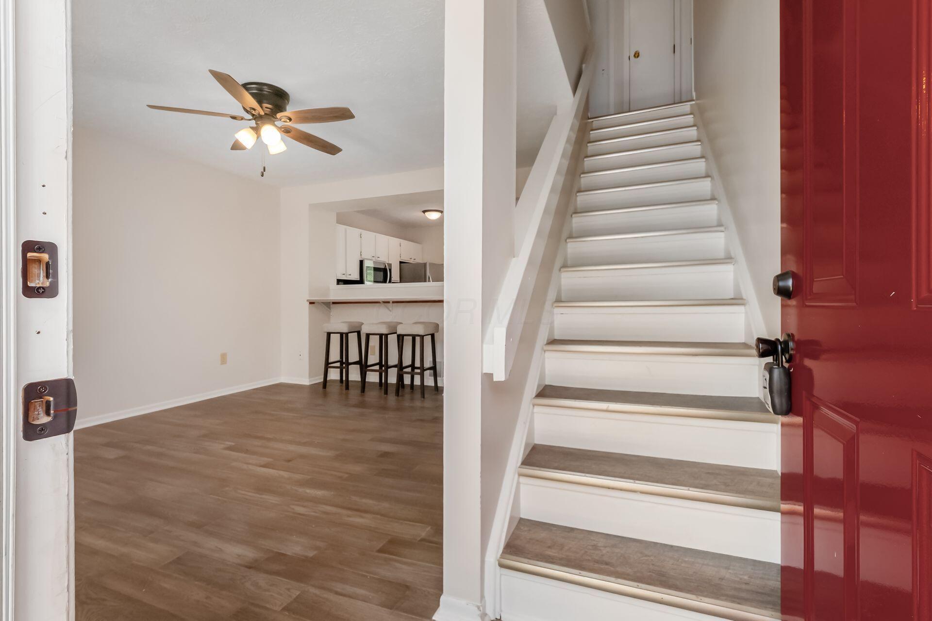 916 Worthington Woods Boulevard 12