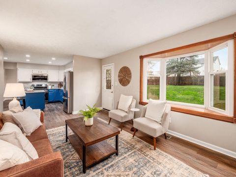 Tiny photo for 2000 Dina Court, Powell, OH 43065 (MLS # 226007333)