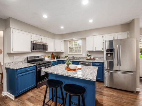 Tiny photo for 2000 Dina Court, Powell, OH 43065 (MLS # 226007333)