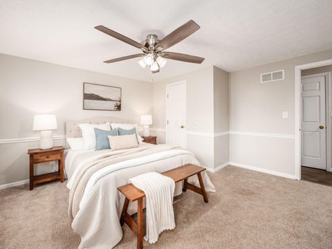 Tiny photo for 2000 Dina Court, Powell, OH 43065 (MLS # 226007333)