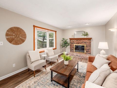 Tiny photo for 2000 Dina Court, Powell, OH 43065 (MLS # 226007333)