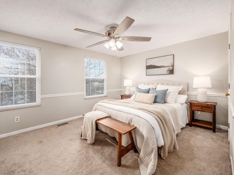 Tiny photo for 2000 Dina Court, Powell, OH 43065 (MLS # 226007333)