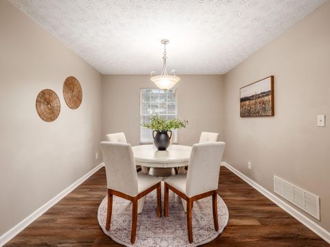 Tiny photo for 2000 Dina Court, Powell, OH 43065 (MLS # 226007333)