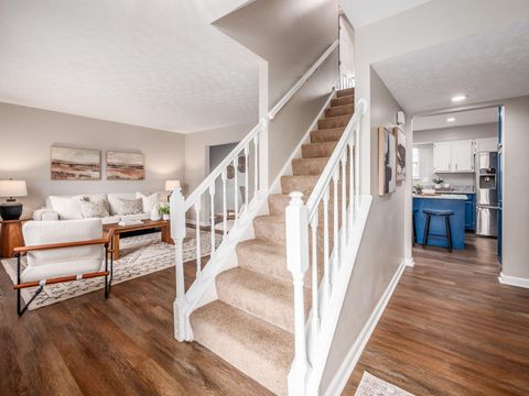 Tiny photo for 2000 Dina Court, Powell, OH 43065 (MLS # 226007333)