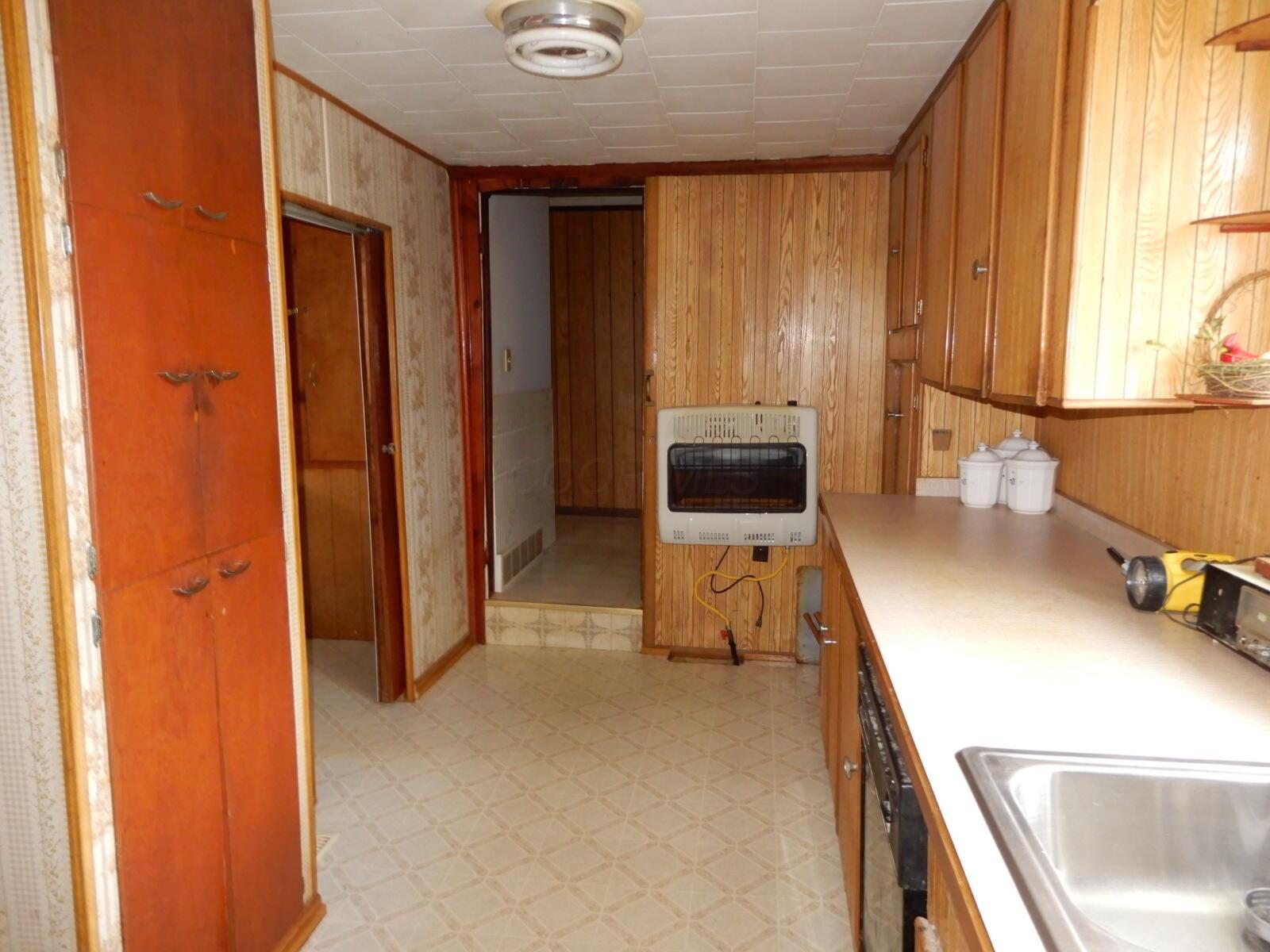 990 Millersburg Road, Utica, Ohio image 11