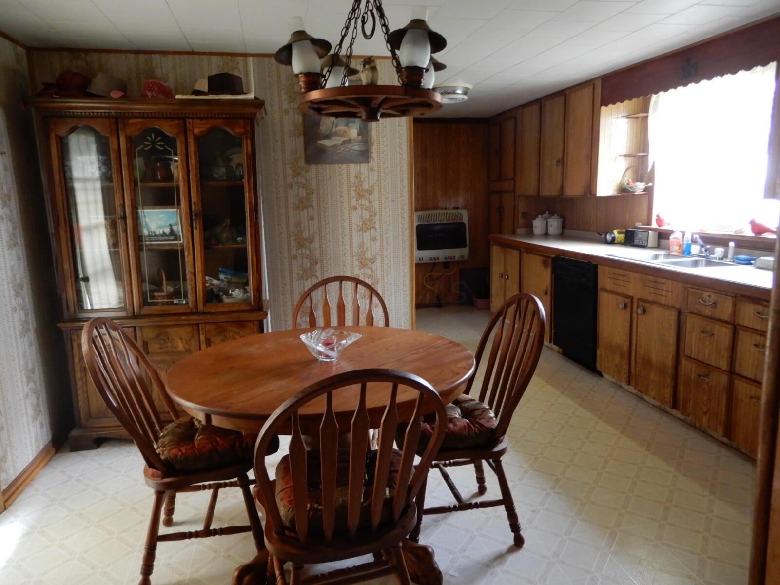 990 Millersburg Road, Utica, Ohio image 10