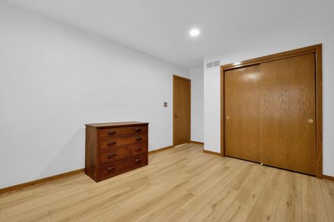 Tiny photo for 8292 Breckenridge Way, Columbus, OH 43235 (MLS # 225037663)