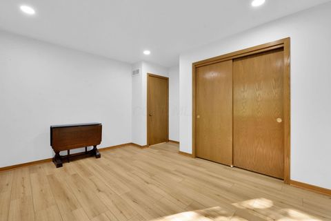 Tiny photo for 8292 Breckenridge Way, Columbus, OH 43235 (MLS # 225037663)