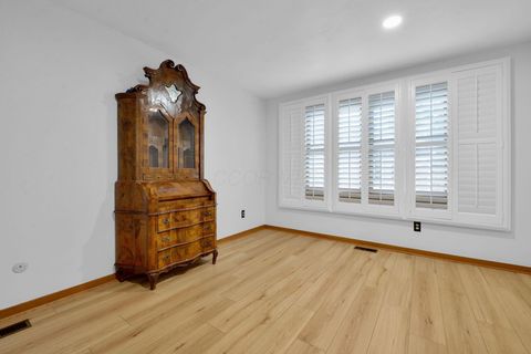 Tiny photo for 8292 Breckenridge Way, Columbus, OH 43235 (MLS # 225037663)