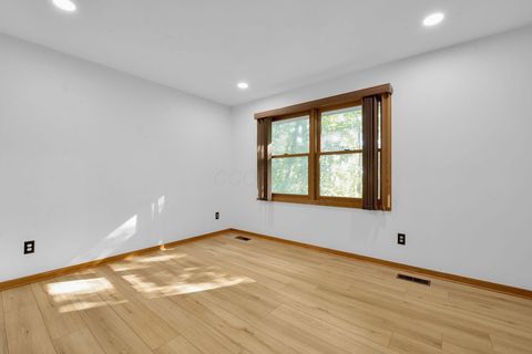 Tiny photo for 8292 Breckenridge Way, Columbus, OH 43235 (MLS # 225037663)