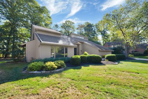 Tiny photo for 8292 Breckenridge Way, Columbus, OH 43235 (MLS # 225037663)