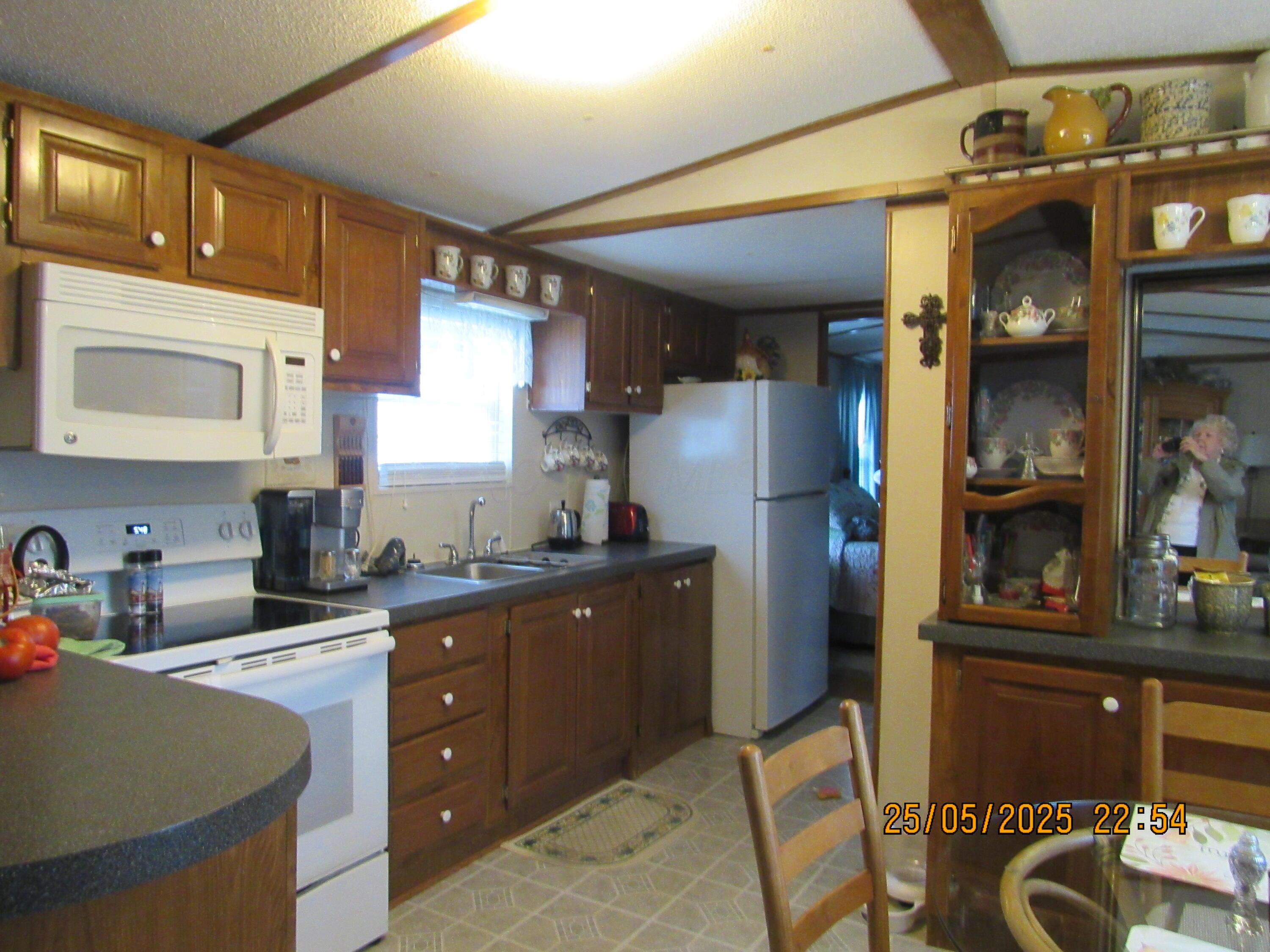 235 Parklawn Drive, Circleville, Ohio image 10