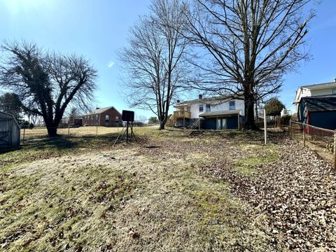 Tiny photo for 337 Pohlman Road, Chillicothe, OH 45601 (MLS # 226006004)