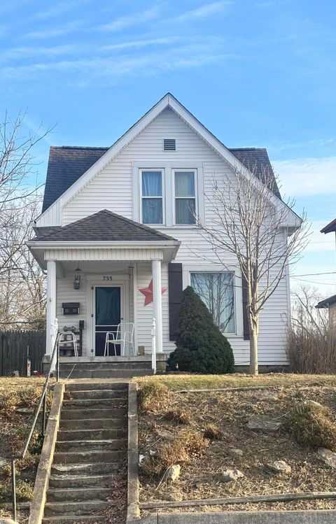Photo of 735 Leesburg Avenue, Washington Court House, OH 43160 (MLS # 226002550)