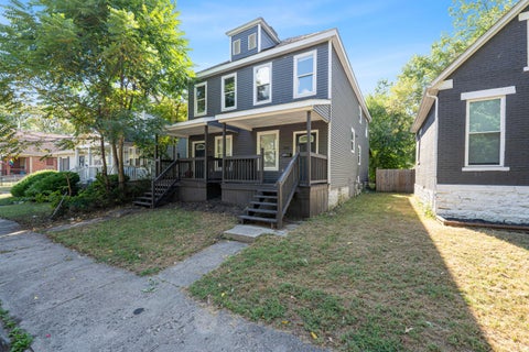 Photo of 293 W Park Avenue, Columbus, OH 43223 (MLS # 226030628)