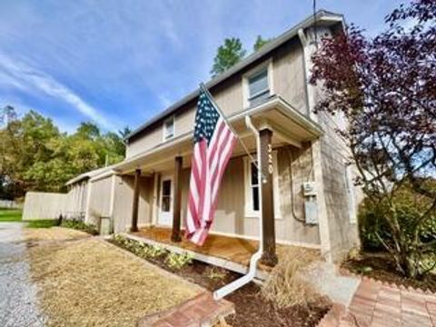 Photo of 320 E Cherry Street, Sunbury, OH 43074 (MLS # 225039641)